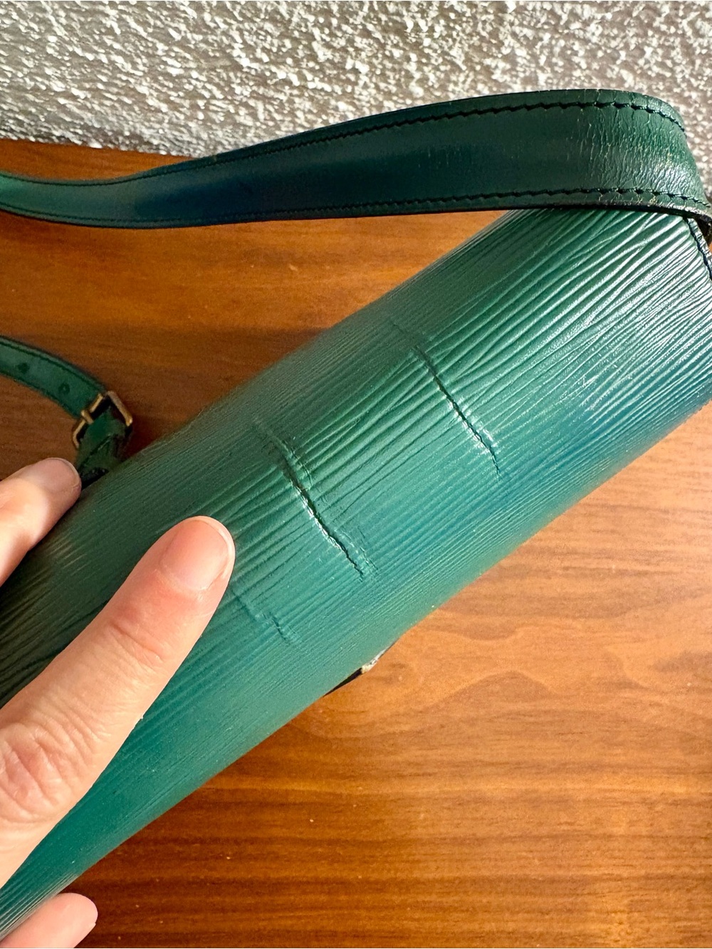 Auth Vintage Louis Vuitton Epi Leather Cartouchière MM Bag in Green - READ - Picture 8 of 16